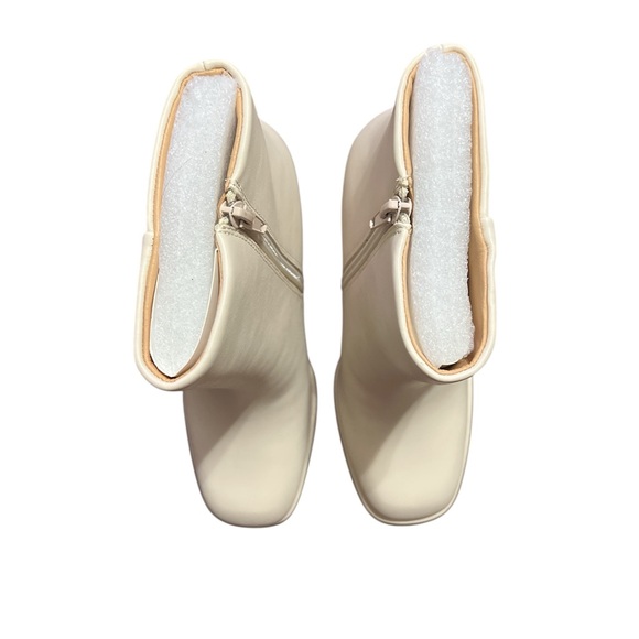 New in box Rialto Cream winter white Chunky Heel Boots Classic 7 1/2 - Picture 11 of 16